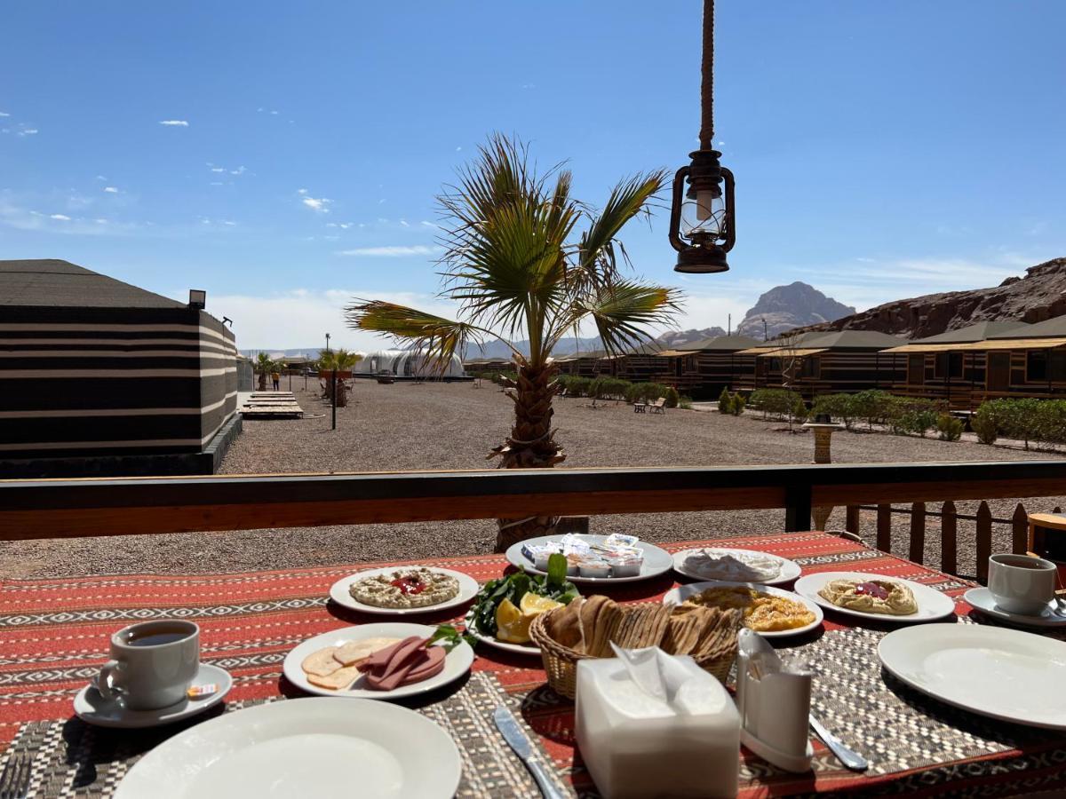 Rum Oasis Luxury Camp Wadi Rum Buitenkant foto