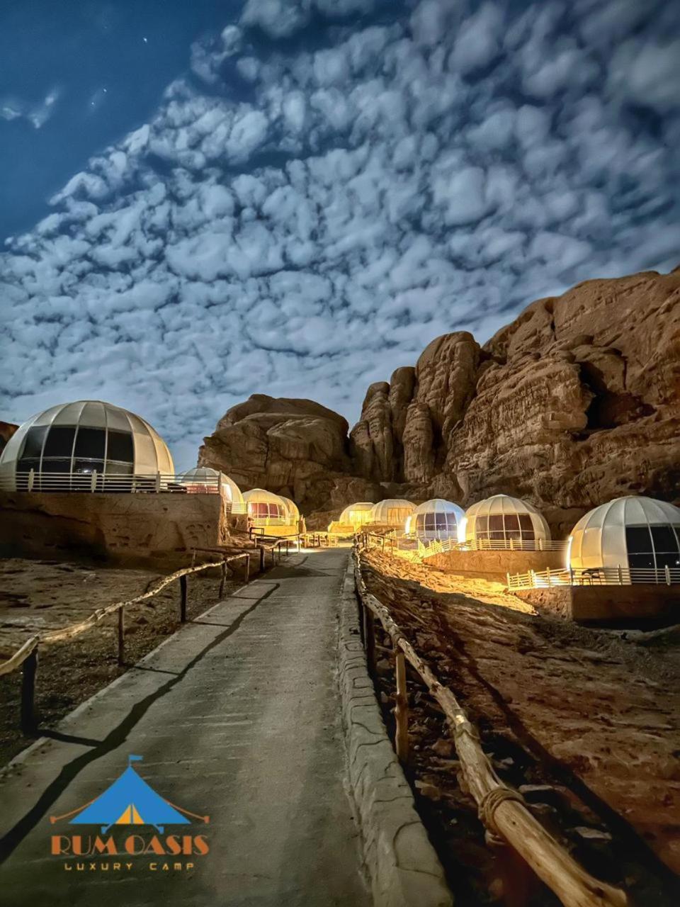 Rum Oasis Luxury Camp Wadi Rum Buitenkant foto
