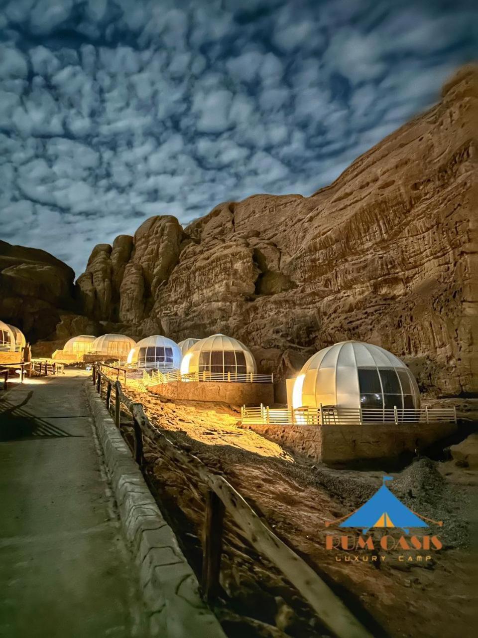 Rum Oasis Luxury Camp Wadi Rum Buitenkant foto