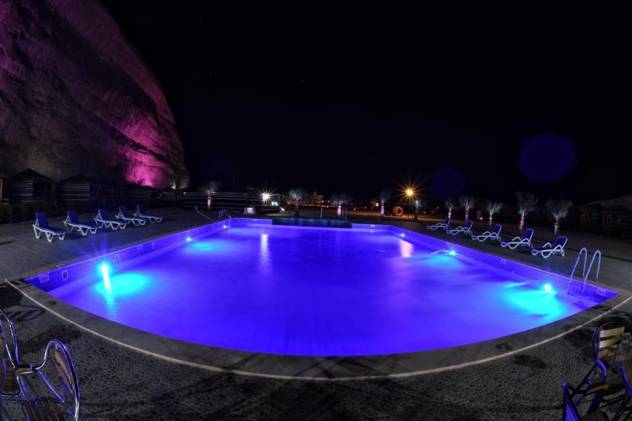 Rum Oasis Luxury Camp Wadi Rum Buitenkant foto