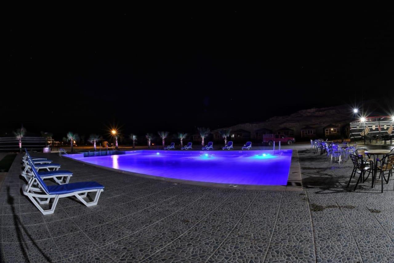 Rum Oasis Luxury Camp Wadi Rum Buitenkant foto