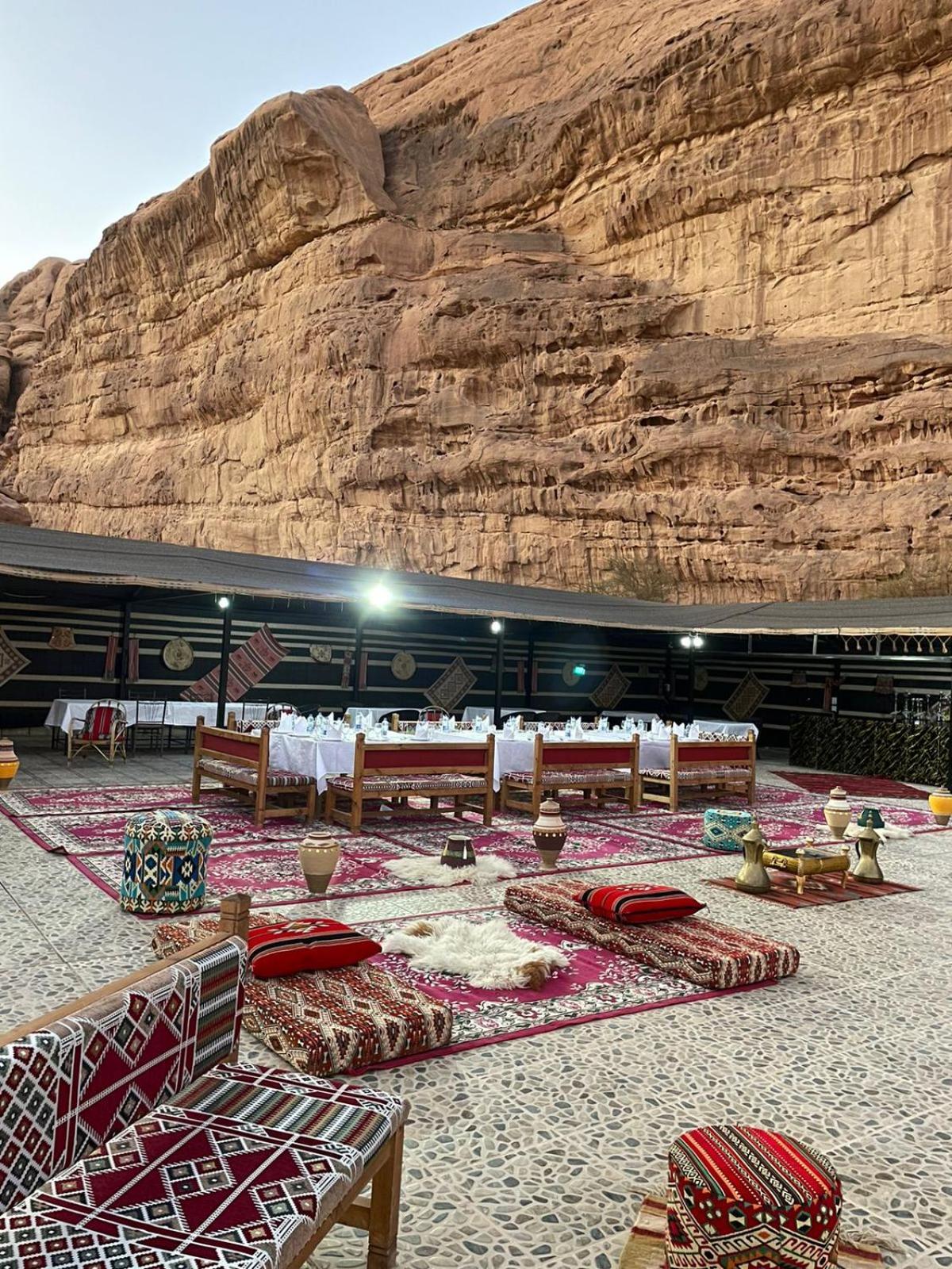 Rum Oasis Luxury Camp Wadi Rum Buitenkant foto