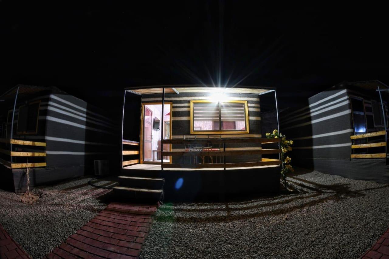 Rum Oasis Luxury Camp Wadi Rum Buitenkant foto