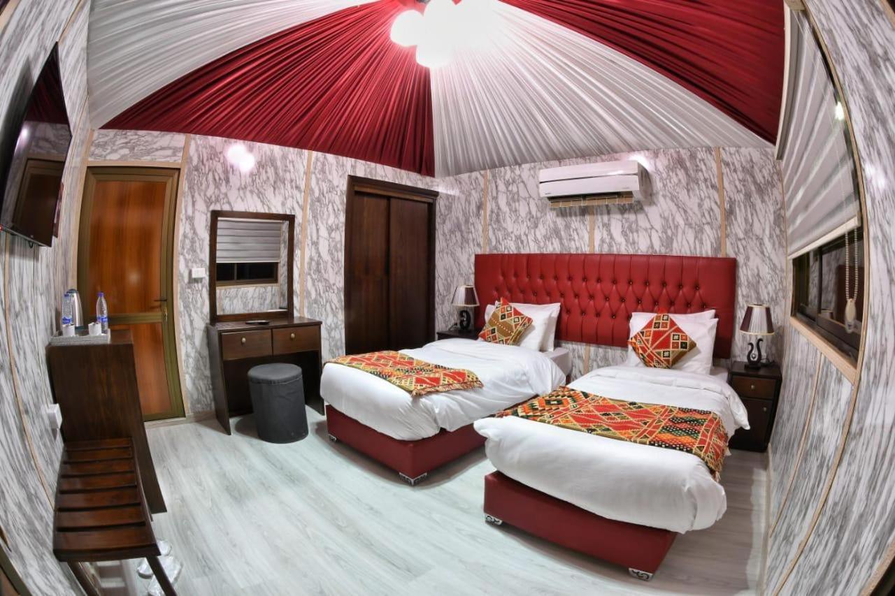 Rum Oasis Luxury Camp Wadi Rum Buitenkant foto