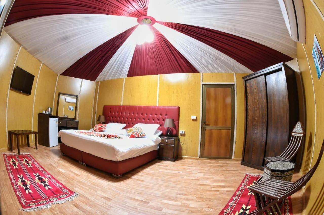 Rum Oasis Luxury Camp Wadi Rum Buitenkant foto