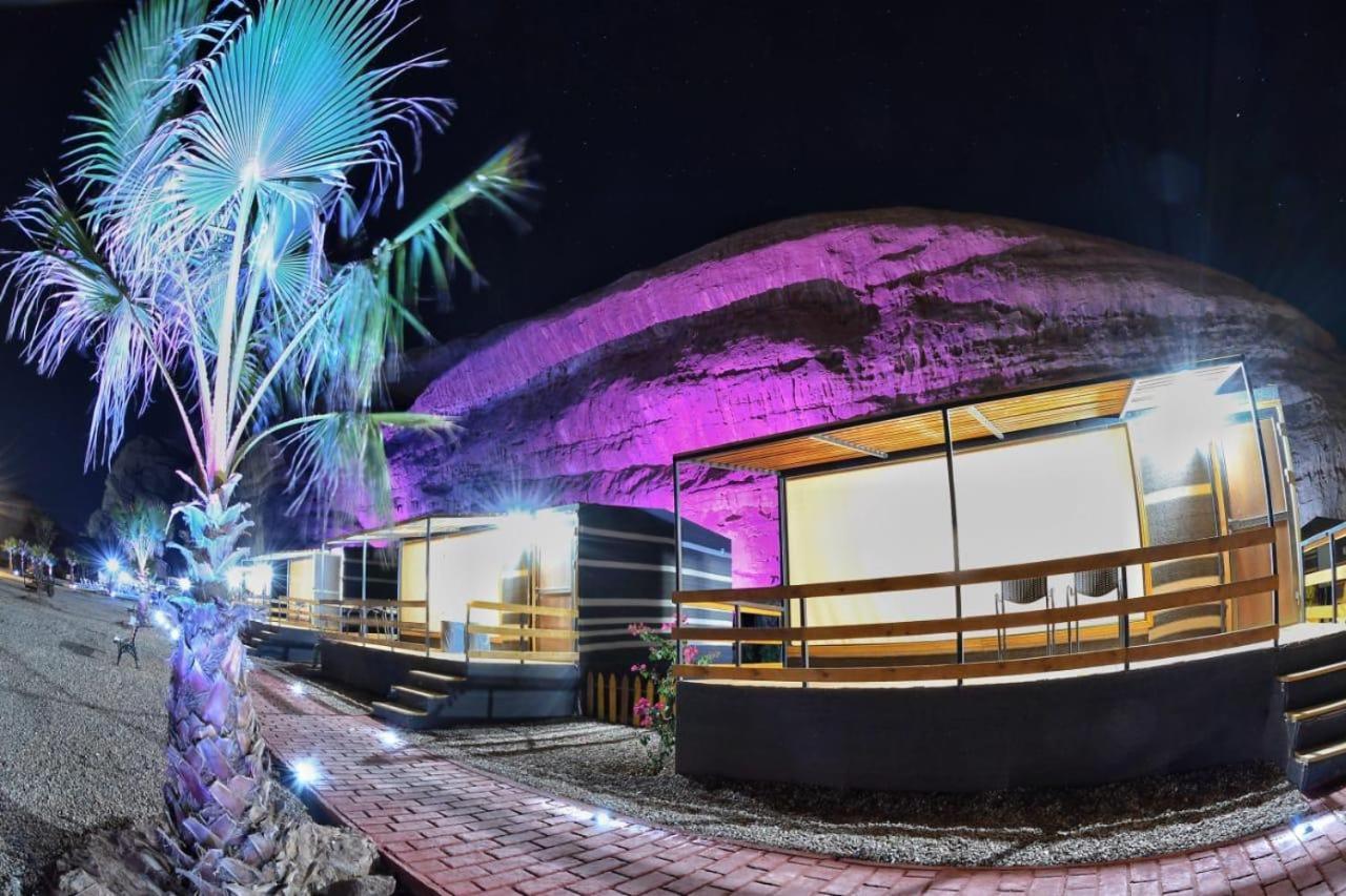 Rum Oasis Luxury Camp Wadi Rum Buitenkant foto